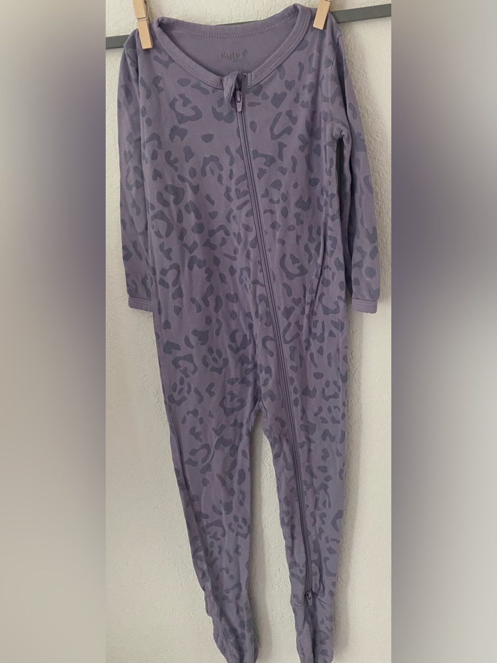 Kyte Baby Purple Leopard Print Zip Footed Pajama Onesie